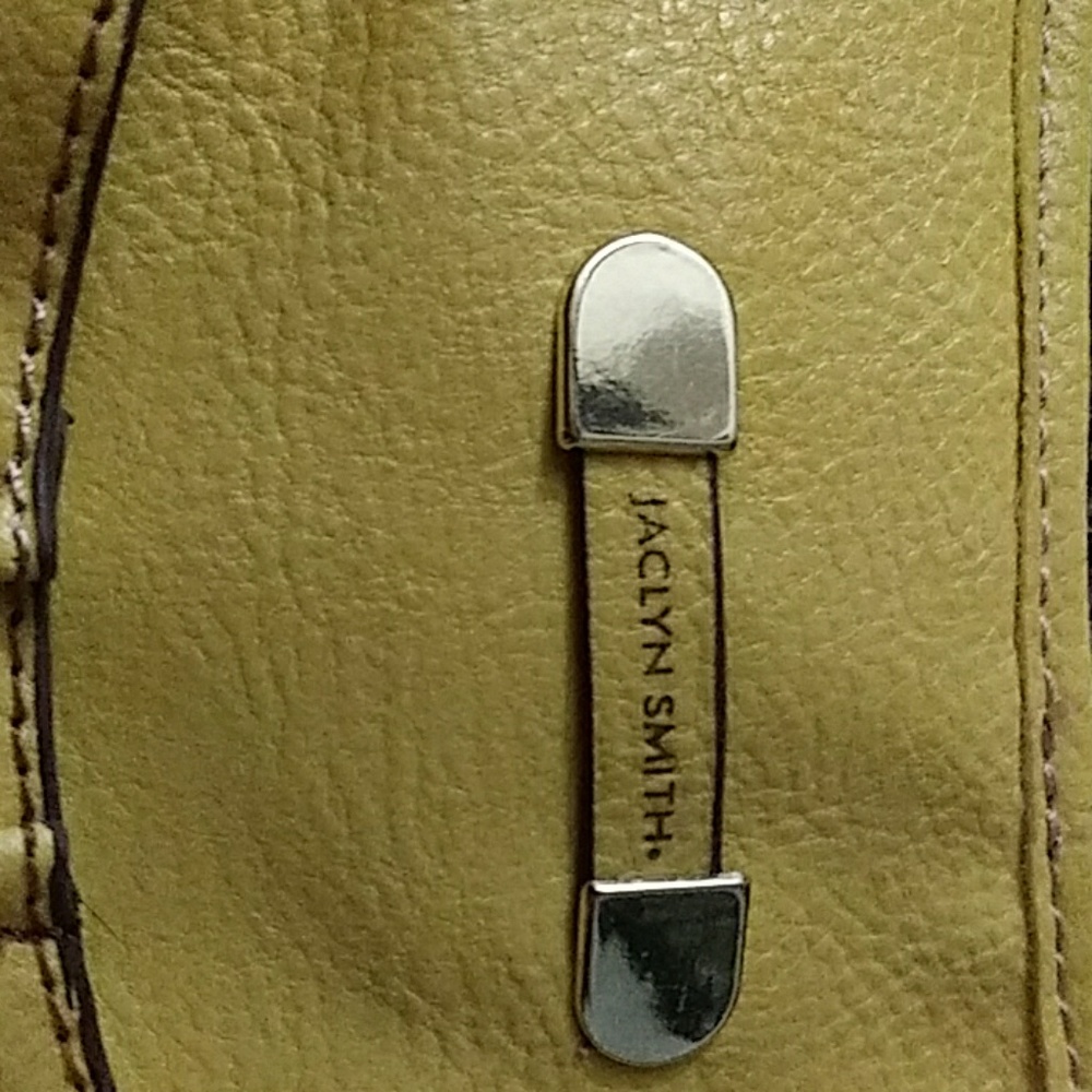 Purse - Picture 2 of 3